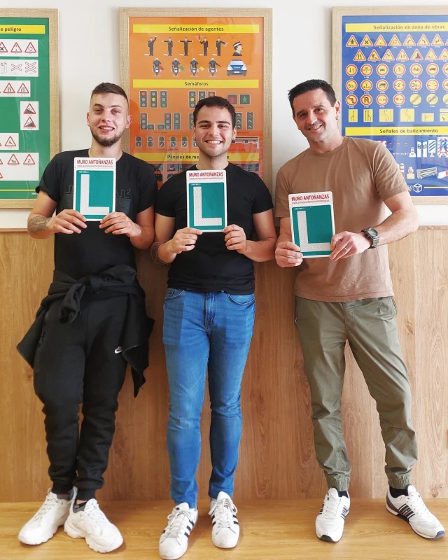 Enhorabuena Yerai, @bermejo962 e Ibon.
Los tres reyes magos de la conducción... pura clase al volante con un manejo del vehículo perfecto. Todo a la primera.
Lo mejorcito de Calahorra y San Sebastián al volante.
#carnetdeconducir #campeones #autoescuela #calahorra #conductor #todoalaprimera #larioja #dgt #sansebastian #pradejon #donostia #reyesmagos #autoecole #TrintxerpeLavaderoAzkuene #drivingschool #rijschool #scuolaguida
